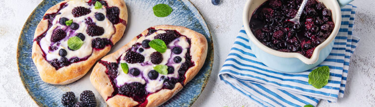 Pizza s lesním ovocem